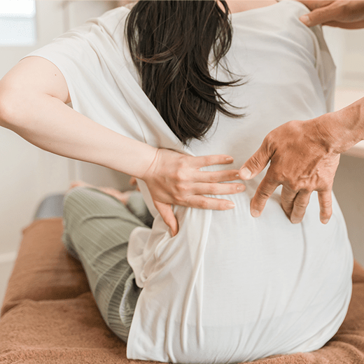 施術を受ける人