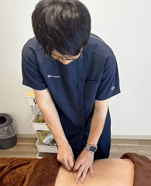 施術を行う様子